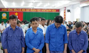 Chủ mưu nhóm thanh tra 'bảo kê' xe vi phạm bị phạt 20 năm tù