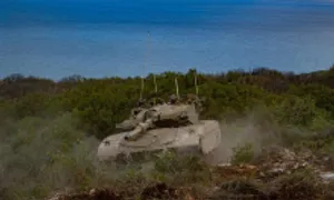 Xe tăng Israel thọc sâu vào miền nam Lebanon